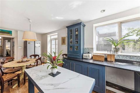 44 Aldbourne Road, London, W12 0LN