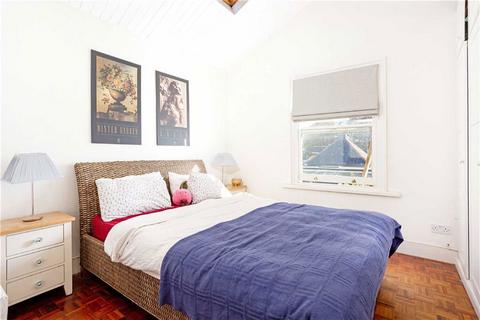 44 Aldbourne Road, London, W12 0LN