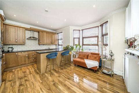 2 bedroom flat for sale, Askew Road, London W12