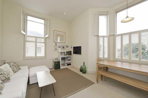 1 bedroom flat for sale, Boscombe Road, London W12