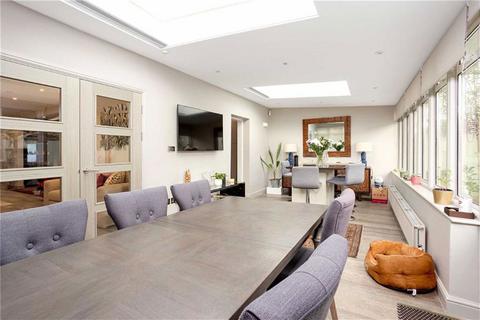 3 bedroom terraced house for sale, First Avenue, London W3