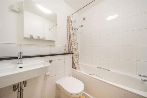 31 Hillgate Place, London, SW12 9ES