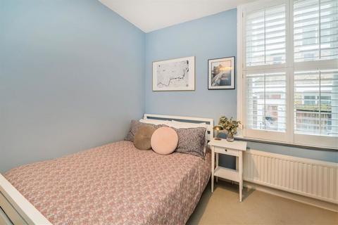 28a Yukon Road, London, SW12 9PU