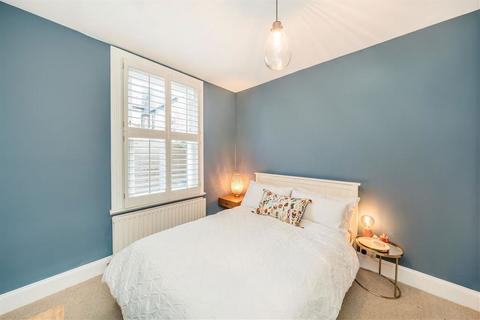 28a Yukon Road, London, SW12 9PU