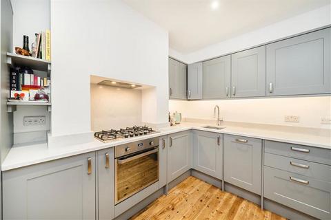 28a Yukon Road, London, SW12 9PU