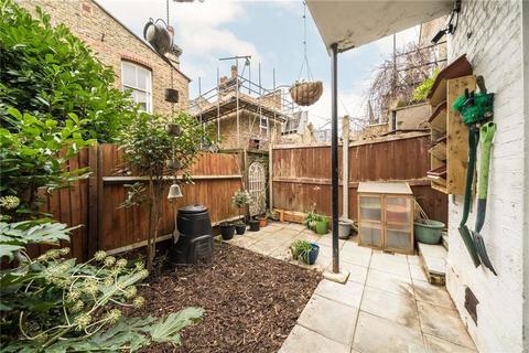 1 bedroom flat for sale, Yukon Road, London SW12