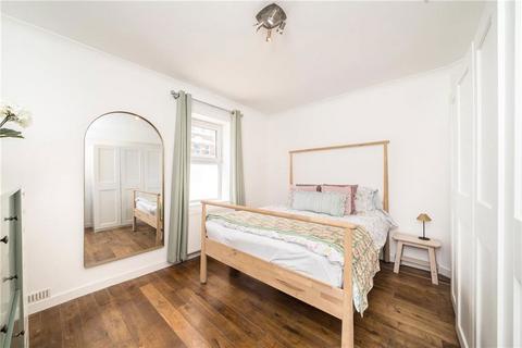 undefined, Bedford Hill, London SW12