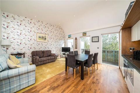 2 bedroom flat for sale, Balham Grove, London SW12