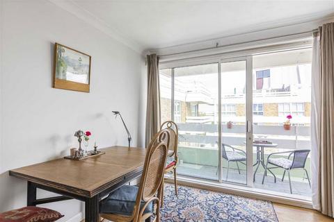 undefined, Warwick Drive, London SW15