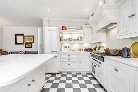 4 bedroom terraced house for sale, West Hall Road, Richmond TW9