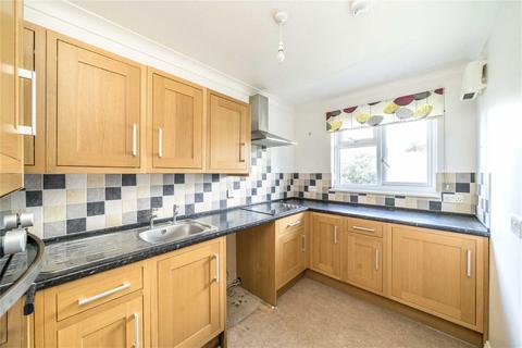 1 bedroom flat for sale, Cedars Court, London SW15