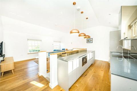 2 bedroom flat to rent, Railway Side, Barnes SW13