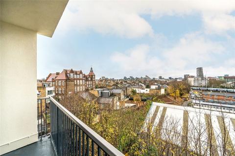 1 bedroom flat for sale, St. John's Hill, London SW11