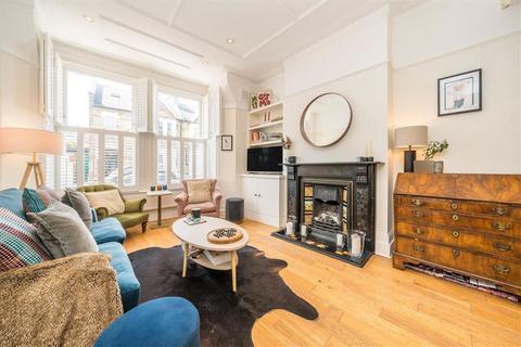 3 bedroom flat for sale, Thirsk Road, London SW11