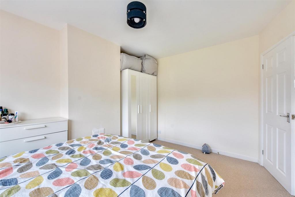 Bedroom 1 3.jpeg
