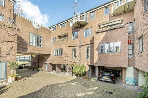 3 bedroom terraced house for sale, Nelsons Yard, London NW1