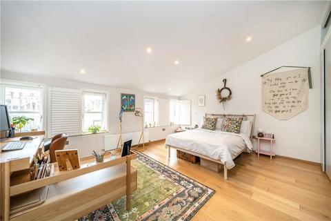 3 bedroom terraced house for sale, Nelsons Yard, London NW1