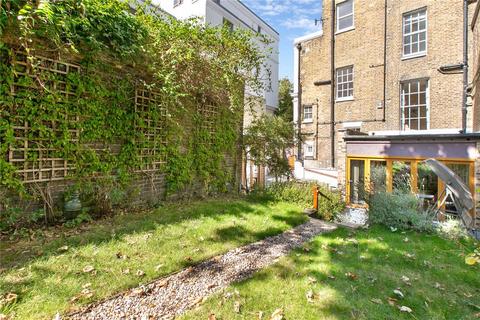 2 bedroom flat for sale, Grafton Square, London SW4