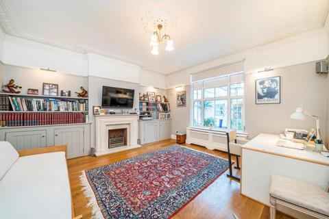 6 bedroom house for sale, Surrey Crescent, London W4