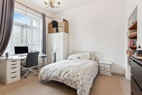 4 bedroom flat for sale, Earls Court Square, London SW5