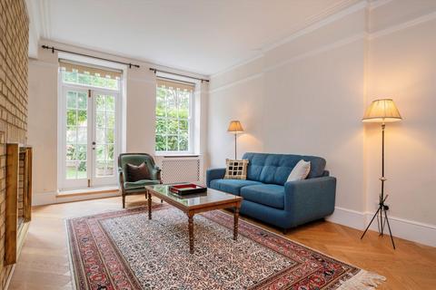 3 bedroom flat for sale, Coleherne Court, London SW5