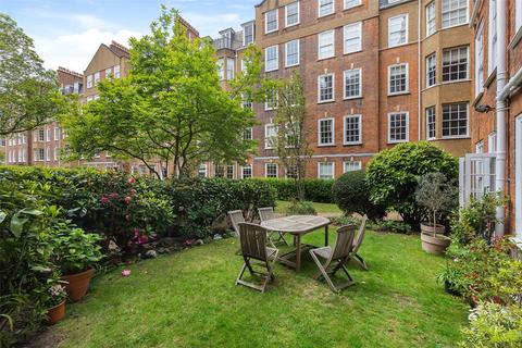 3 bedroom flat for sale, Coleherne Court, London SW5