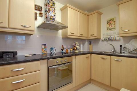 2 bedroom flat for sale, Nacovia House, London SW6