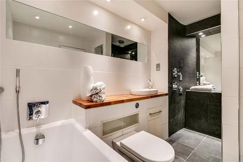 2 bedroom flat for sale, Fitzclarence House, London W11