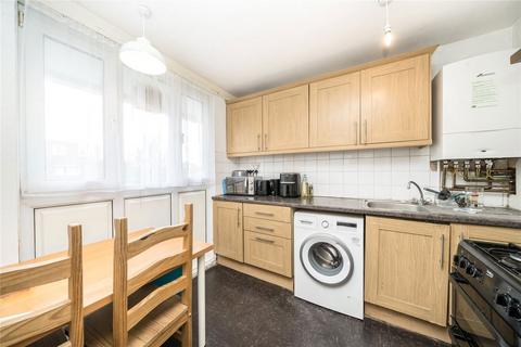 3 bedroom flat to rent, Vantrey House, London SE11