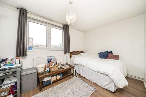 3 bedroom flat to rent, Vantrey House, London SE11