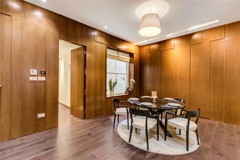 4 bedroom flat for sale, Vicarage Gate, London W8