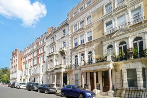 De Vere Gardens, London W8
