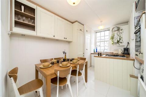3 bedroom flat for sale, Holland Street, London W8