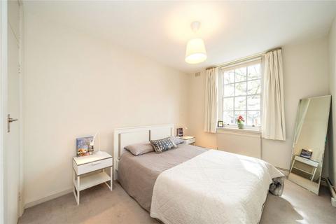 3 bedroom flat for sale, Holland Street, London W8