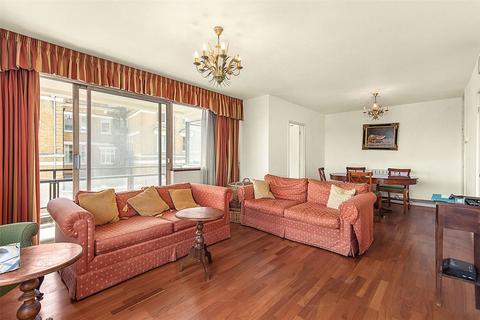 3 bedroom flat for sale, Kensington Heights, London W8