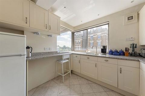 3 bedroom flat for sale, Kensington Heights, London W8