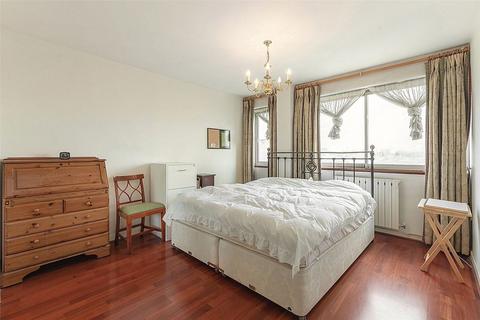 3 bedroom flat for sale, Kensington Heights, London W8