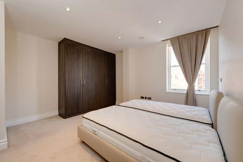1 bedroom flat for sale, Kensington High Street, London W8