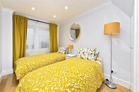 2 bedroom flat to rent, Kensington Court, London W8