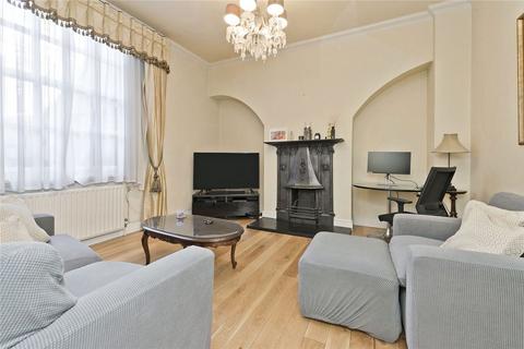 2 bedroom flat for sale, Kensington Court, London W8