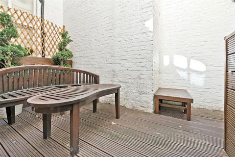 2 bedroom flat for sale, Kensington Court, London W8