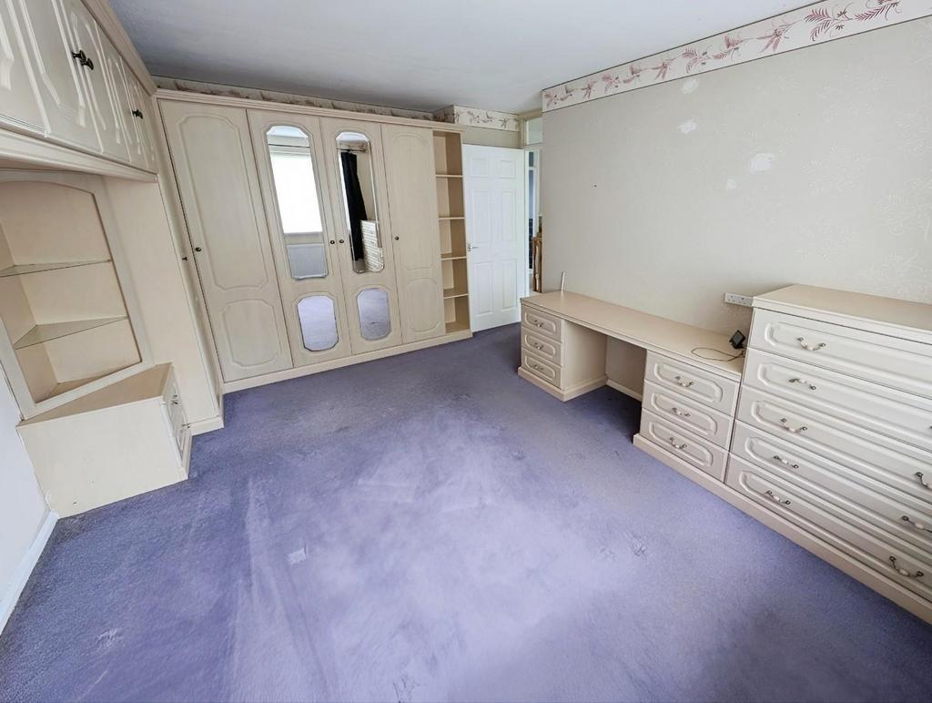 3e25085b-bed 201a.jpg