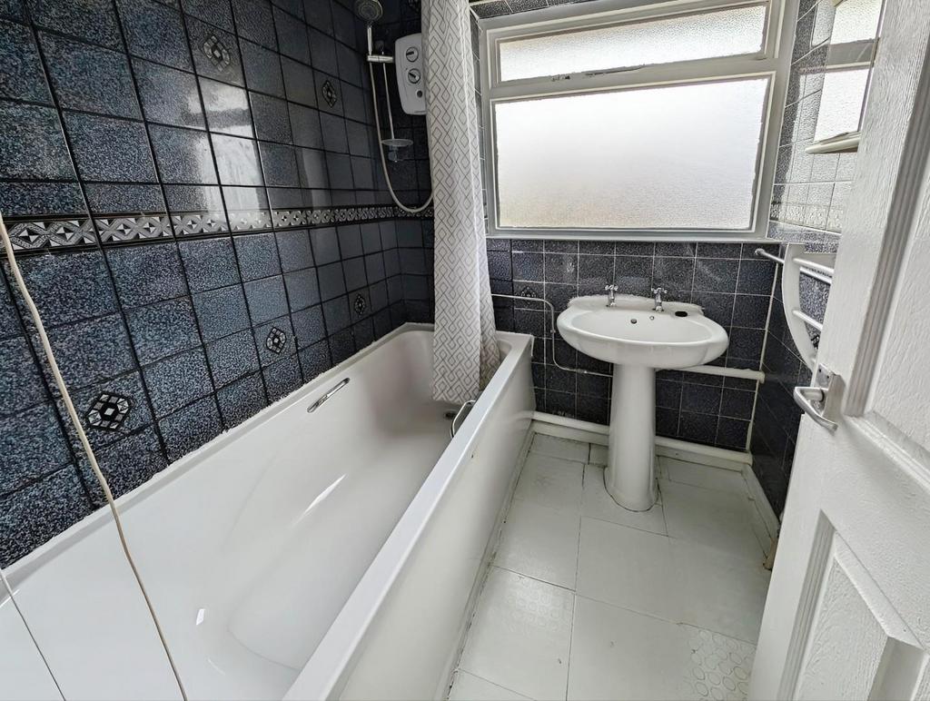 2b77c503-bath.jpg