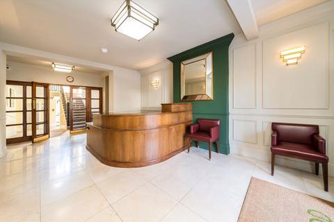 2 bedroom flat for sale, St. Johns Wood Road, London NW8