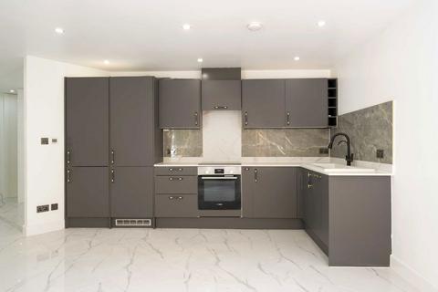 3 bedroom flat for sale, Greville Road, London NW6