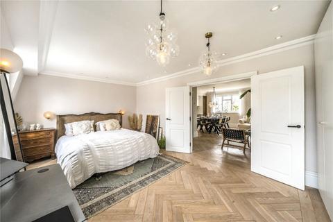 84a Randolph Avenue, London, W9 1BG
