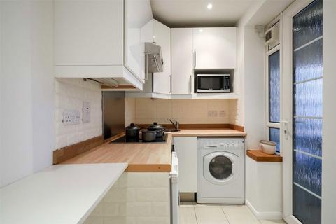 1 bedroom flat for sale, Portsea Place, London W2