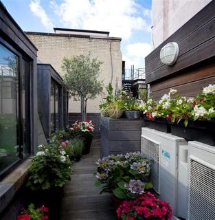 3 bedroom flat for sale, Portland Place, London W1B