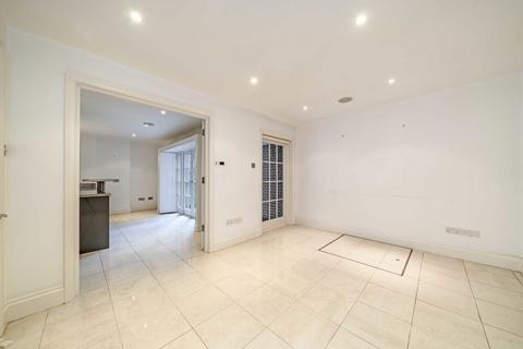 undefined, Dukes Mews, London W1U