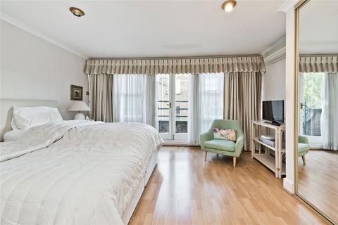 undefined, Bulmer Mews, London W11